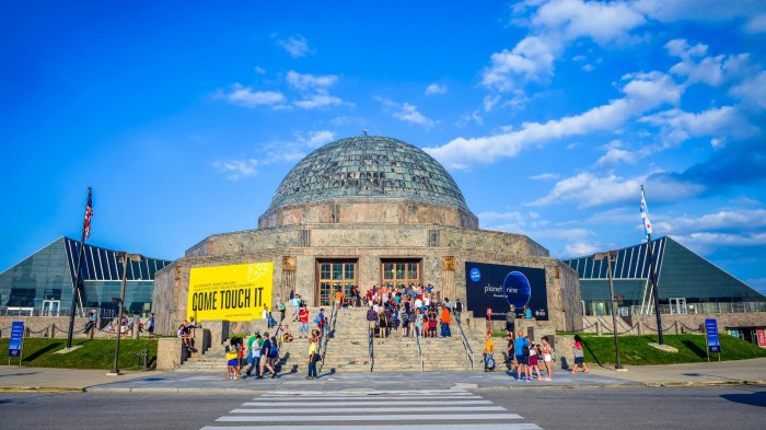 Planetarium adler chicago residents illinois offers days week next september